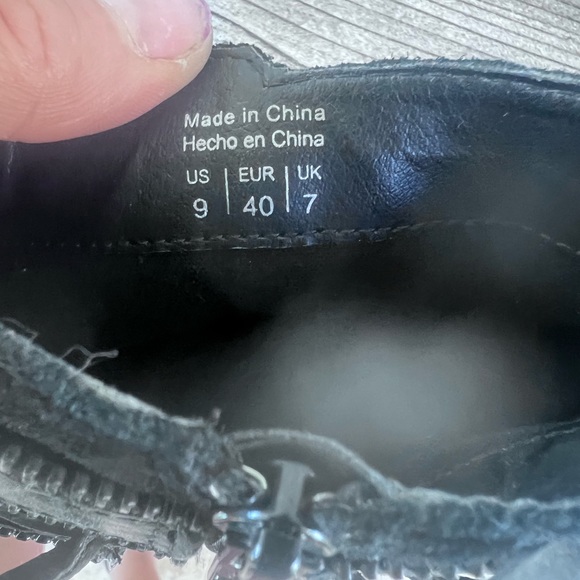 Black Aldo Booties - Size 9 - Picture 3 of 3